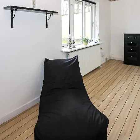 6 Person In Hadsund-by Traum *